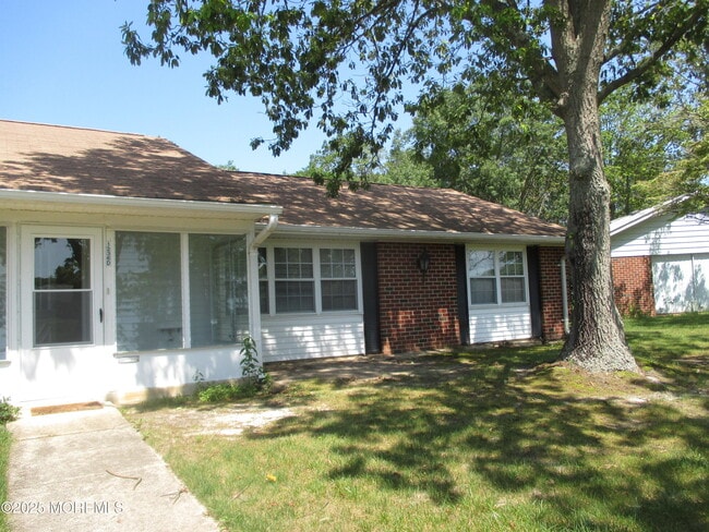 Photo - 1236D Hamilton Ct House