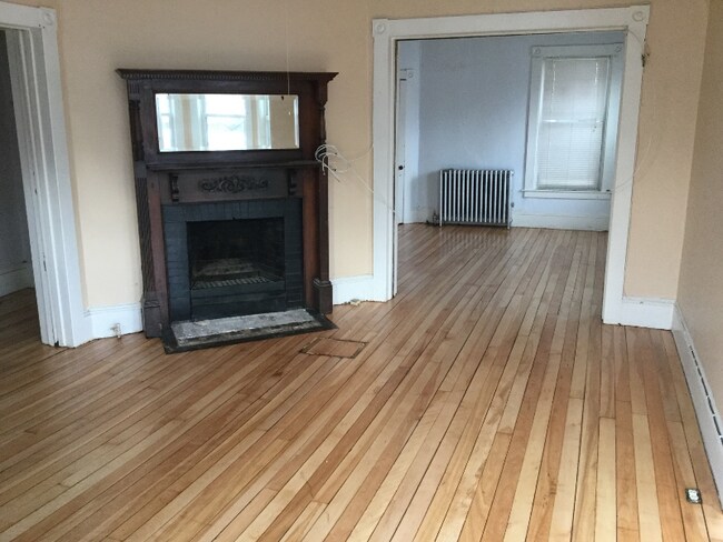 Building Photo - 31 South St Rental