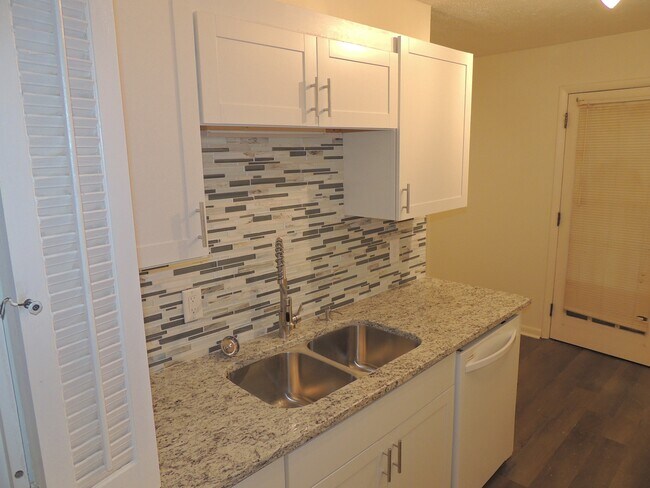 Photo - 1113 Strickland Bridge Rd