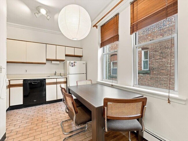 Photo - 711 Willow Ave
