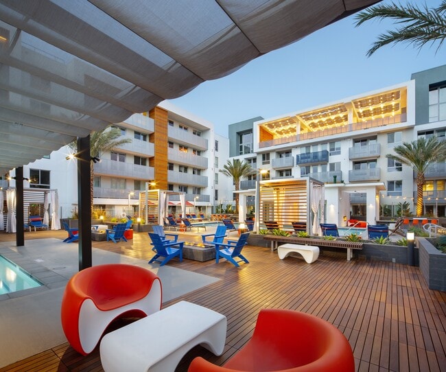 Resort-style Pool