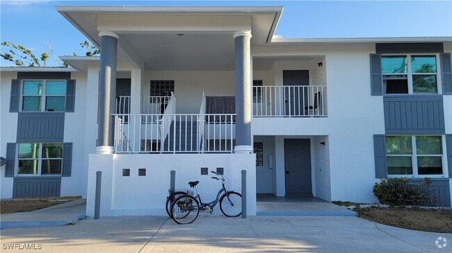 Building Photo - 425 SW 47th Terrace Unit 8 Rental