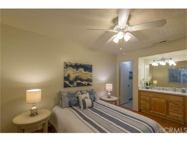 Photo - 1412 N Cherry St Unit 1412 North Cherry St. Apt. 2