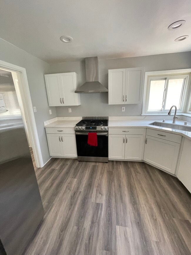 kitchen - 11001 Chula Vista Ave Unit 4