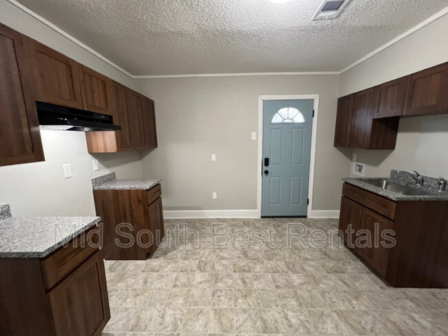 Photo - 1846 Farrington St