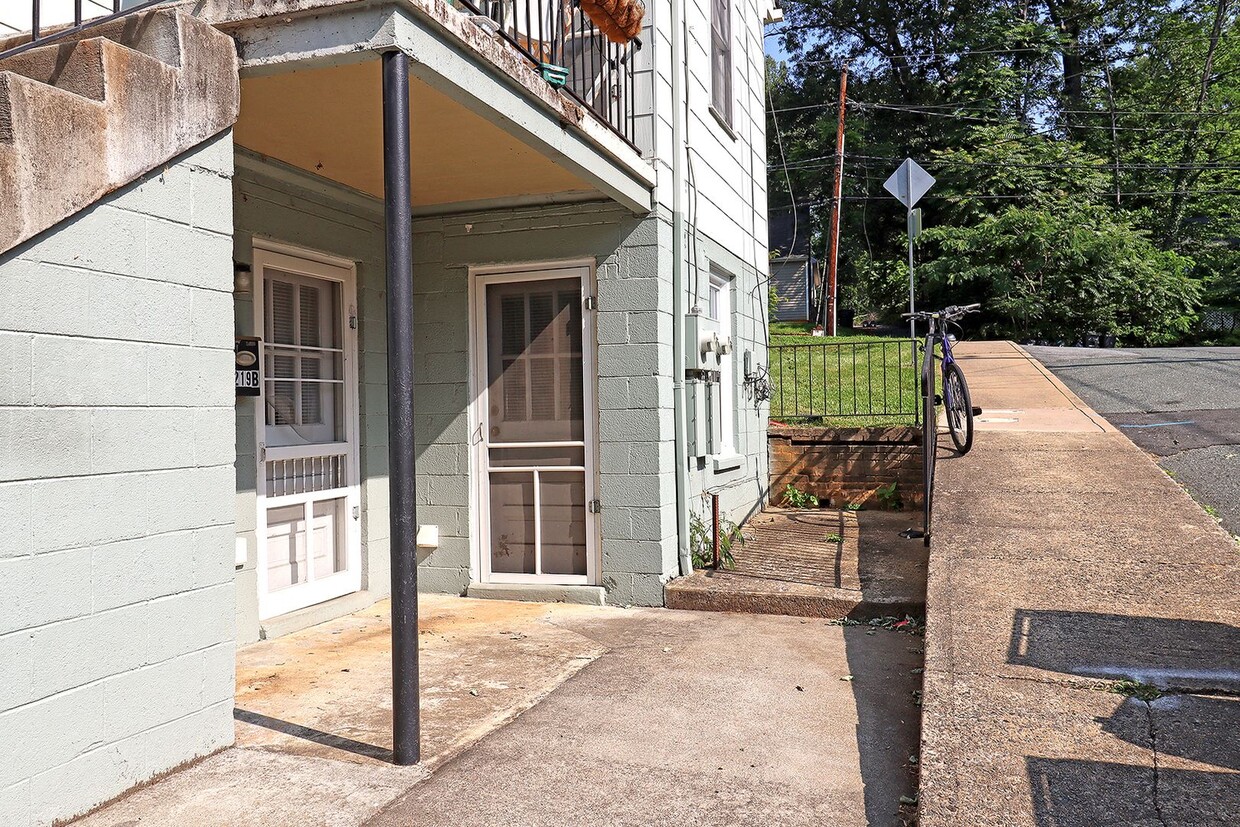 Photo - 219 Shamrock Rd (Charlottesville, VA)