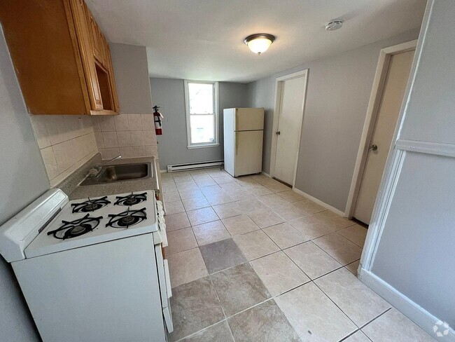 Building Photo - 142 Inslee Pl Unit 2 Rental