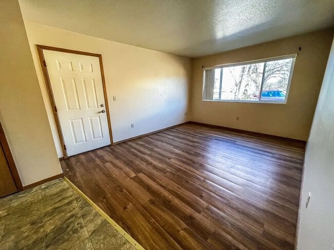 Photo - Cozy 2 Bedroom Lower Unit! Unidad 815- Apt 1 (Lower)