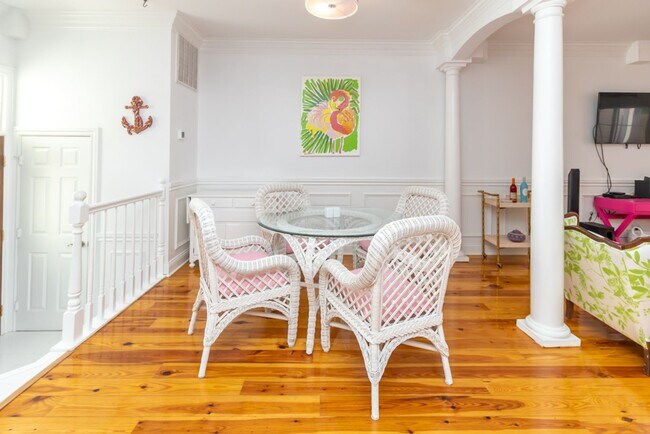 Photo - Lovely Townhome Available In Yacht Cove