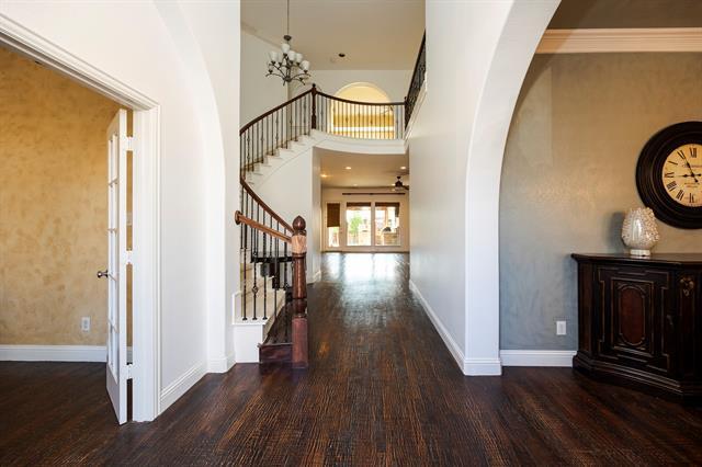 Photo - 408 Benwick Way