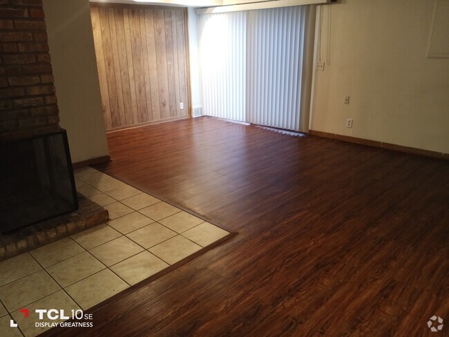 Building Photo - 4377 Doncaster Dr Rental