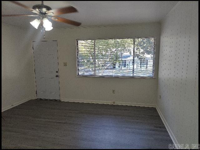 Photo - 204 Dobbs St