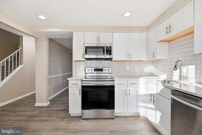 Photo - 14602 King Lear Ct