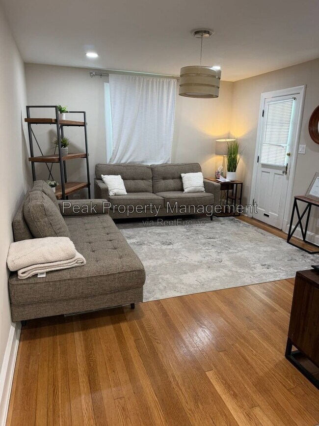Building Photo - 3506 Maryland Ave Unit Apartment B