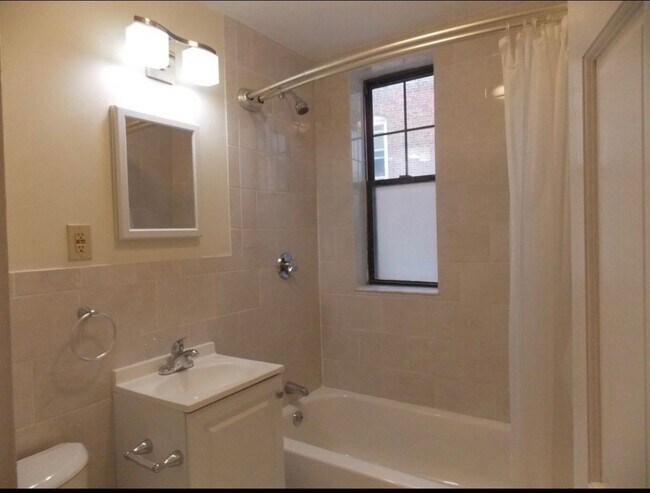 Photo - 6 Sutherland Rd Unit NA