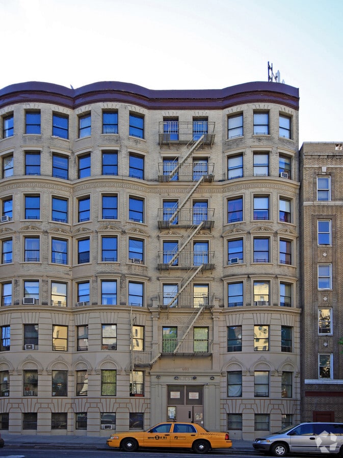 Photo - St. Nicholas Manor