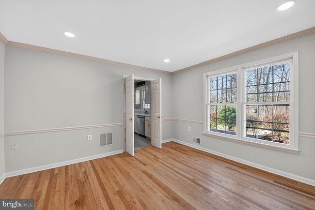 Photo - 21733 Oatlands Rd