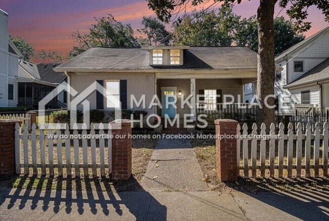 Photo - 1638 Mercer Ave