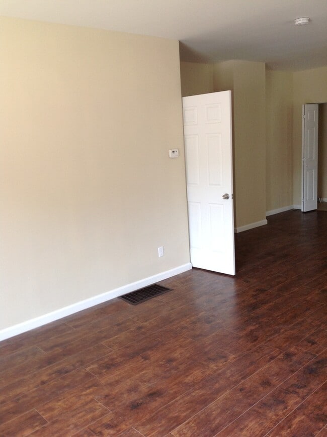 3001 Miami St