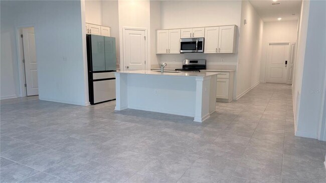 1129 Deepwater Cir