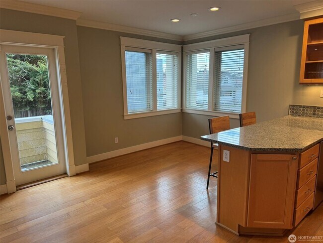 Photo - 3bd/2ba Seattle Townhome