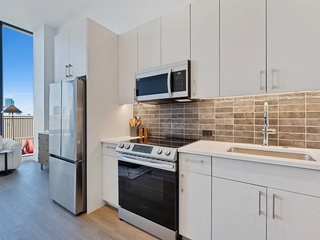 Building Photo - 1201 W Adams St Rental
