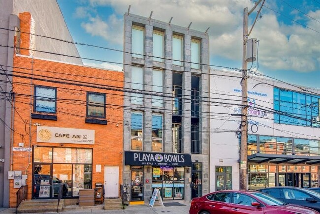 Photo - 807 N 2nd St