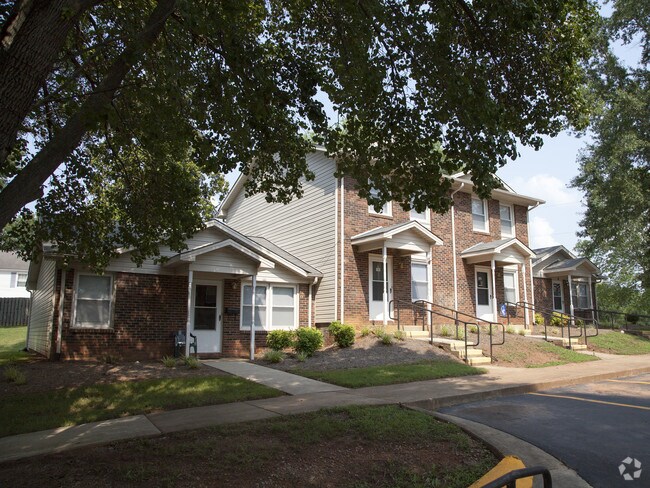 Photo - Parkland Apartments