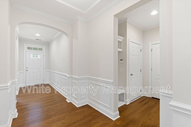 Photo - 10934 River Oaks Dr NW