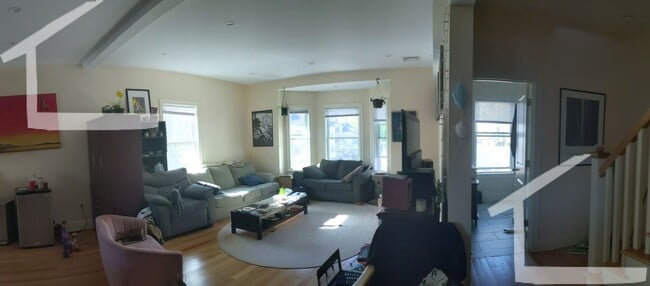 Photo - Brighton 4 bed 2 bath.... Beautiful listing!