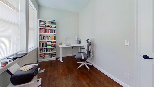 Photo - 2016 Commonwealth Ave Unit 4