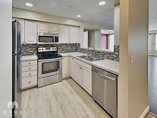 Photo - 2530 15th Ave W Unit 501