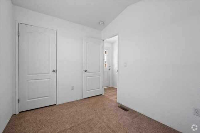 Building Photo - 5505 N Shannon Rd Rental