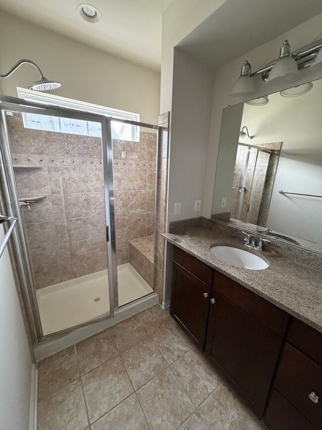 Photo - Near New Luxury TH 4 bed + 3.5 baths