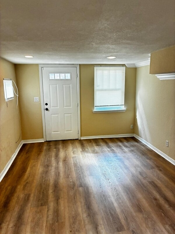 Photo - 2738 Riverside Ave