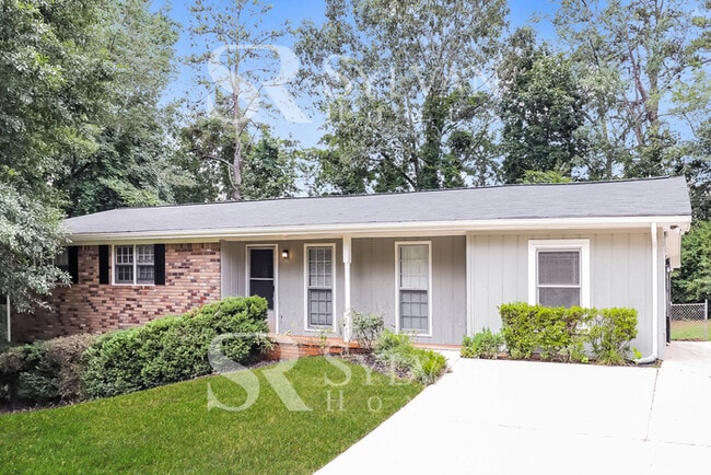 Building Photo - 4820 Oak Grove Dr