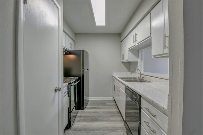 Photo - Breckenridge Apartments