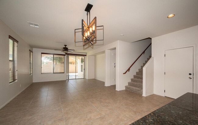Photo - 141 W Hackberry Dr