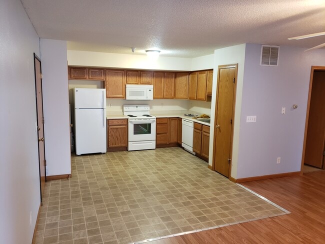 Kitchen - 888 Boston Way Unit 6