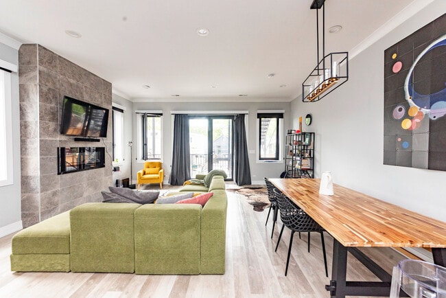 Photo - 1638 N Sedgwick St Condo Unit 2