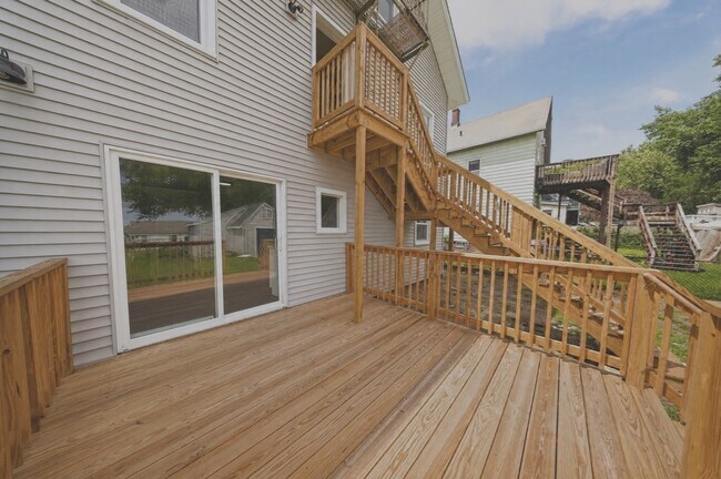 26 Vernon St Unit 2