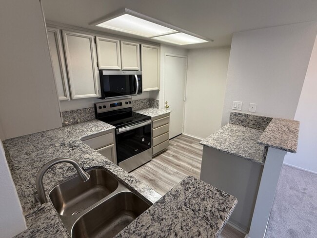 Photo - 4933 Conway Terrace