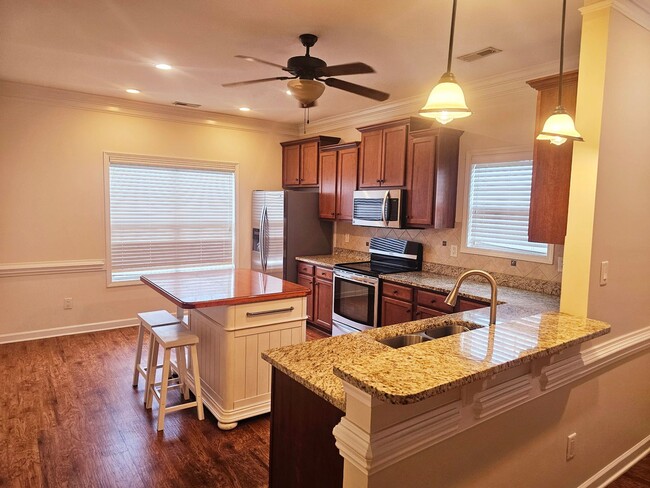 Townhouse At West Park Place - Townhouse  At West Park Place