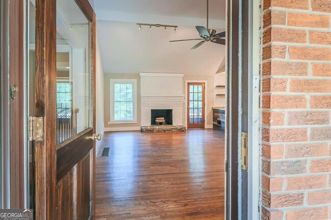 Photo - 99 Woodvalley Dr