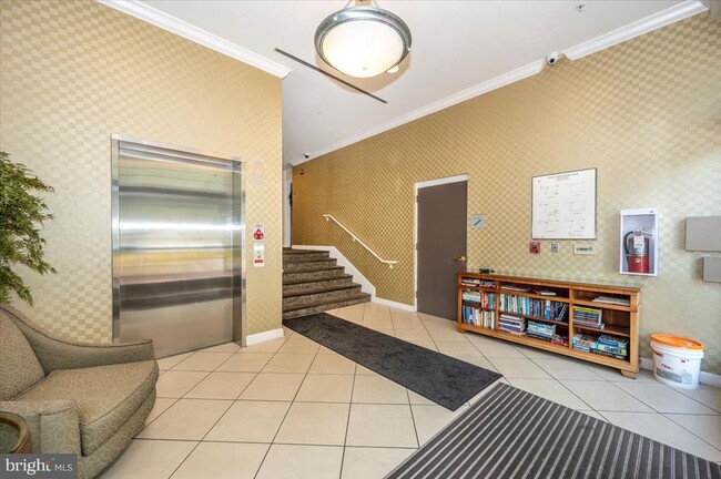 Building Photo - 35 E All Saints St Unit 308 Rental