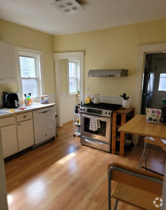 Building Photo - 34 Sunset Rd Unit 2 Rental