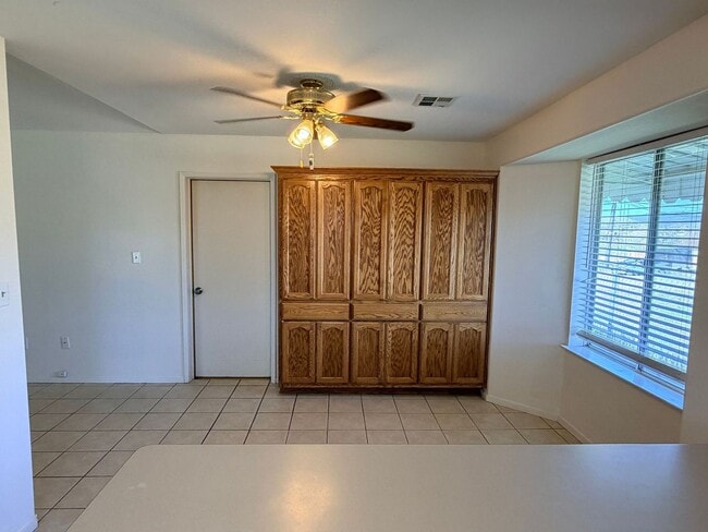 Photo - 3+2 w/garage and large fenced backyard