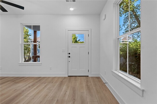 Photo - 576 S Willow Ave