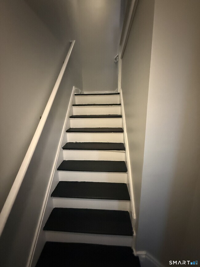 Photo - 127 Eagle St