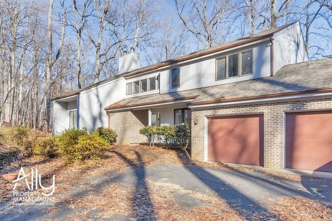 Photo - 501 Rookwood Pl